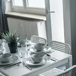 Voll Ausgestattete Mit Einzelbetten - Kueche - Wlan - Pkw-parkplatz *