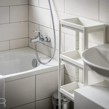 Voll Ausgestattete Mit Einzelbetten - Kueche - Wlan - Pkw-parkplatz