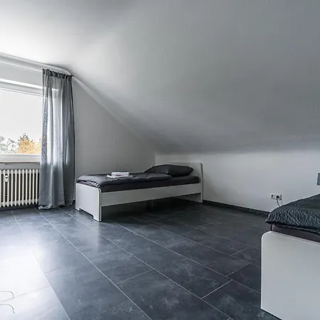 Voll Ausgestattete Mit Einzelbetten - Kueche - Wlan - Pkw-parkplatz Apartamento