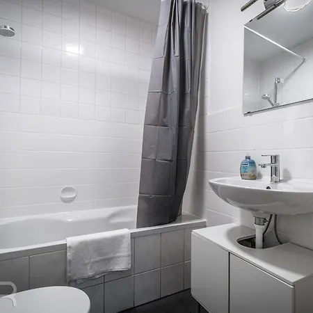 Voll Ausgestattete Mit Einzelbetten - Küche - Wlan - Pkw-parkplatz Apartment Rödermark