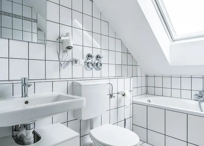 Voll Ausgestattete Mit Einzelbetten - Küche - Wlan - Pkw-parkplatz Apartment Rödermark